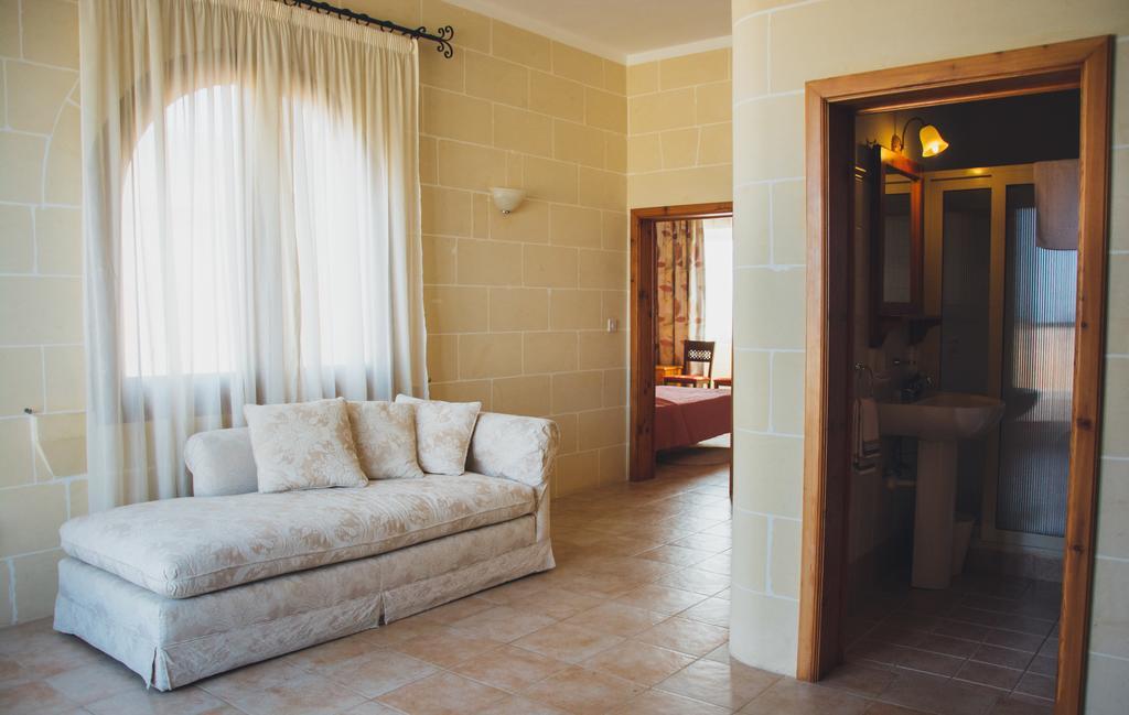 Villa Al Faro B&B Ghammar Oda fotoğraf